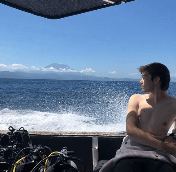 Keidrich Sellati Traveling (Lifestyle)
